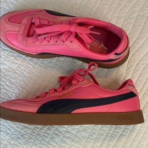 Puma Women's Coral and Black Sneakers